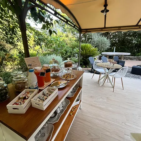 I Suoni Di Valle Martina Acomodação com café da manhã  3*