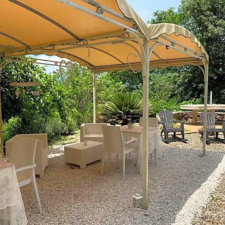I Suoni Di Valle Martina Acomodação com café da manhã  3*
